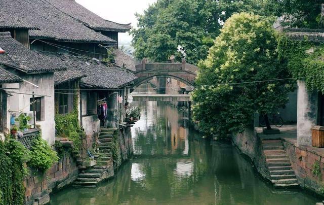 大丛林度假村逃生